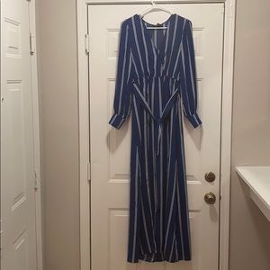 FOREVER 21 BLUE AND WHITE DRESS